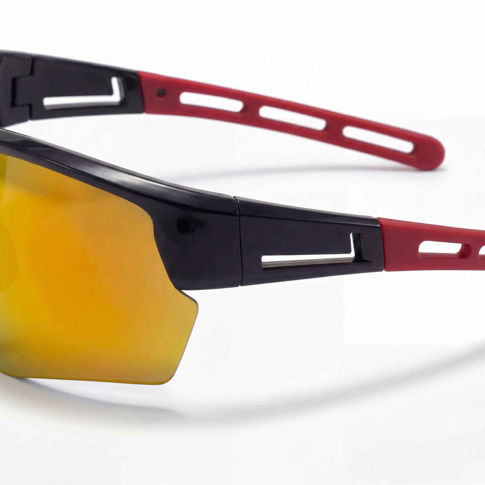 Ochelari de soare pentru curse 