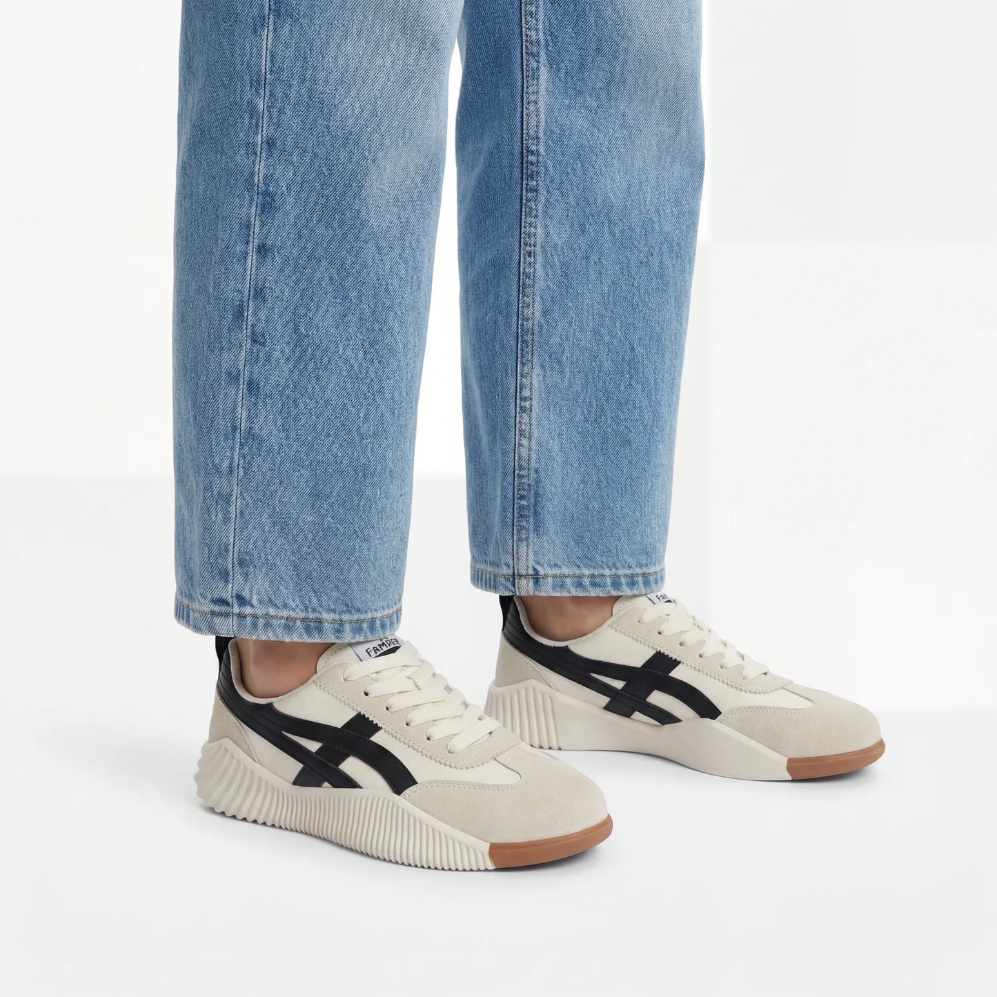 Orthopedic sneakers: comfort and style for your feet 